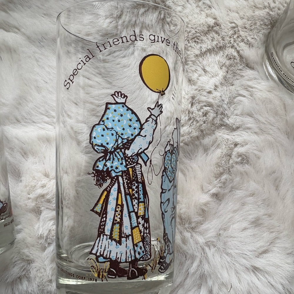 Holly Hobbie - Picture 3 of 7